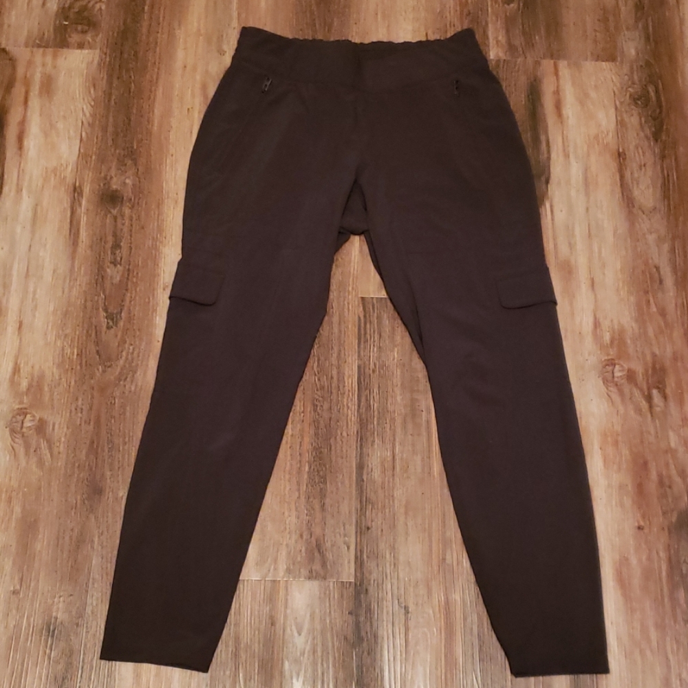 ATHLETA CHELSEA CARGO PANTS. SZ 2 PETITE